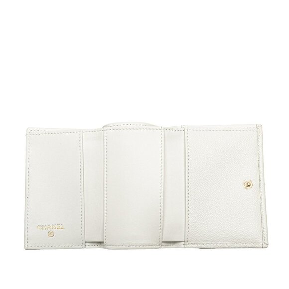 CHANEL Authentic White Caviar Leather Logo Wallet - Picture 9 of 13